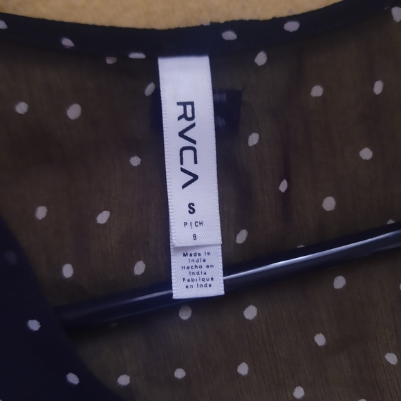 Black dress 🖤 white pokadot 🤍 - Picture 2 of 16